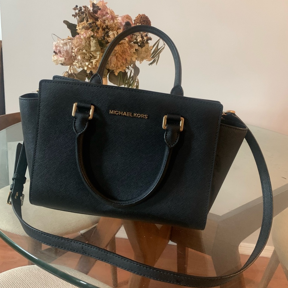 Michael Kors black leather handbag. Like new.